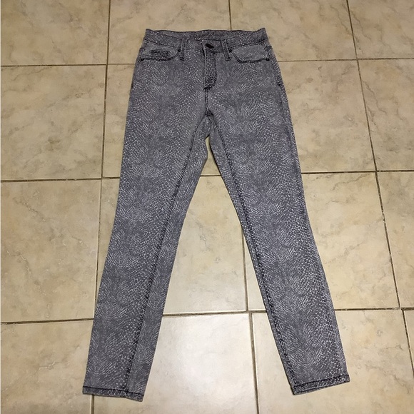 Universal Thread High-Rise Skinny Jeans Size 16 Light Gray 561896 NWT Snakeskin - Picture 3 of 5